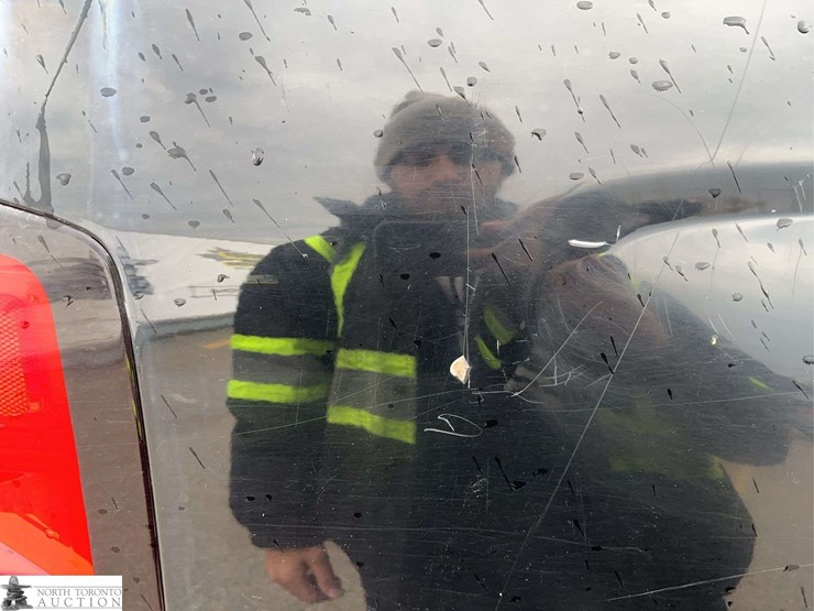 2015-chevrolet-silverado-2500hd-image-33