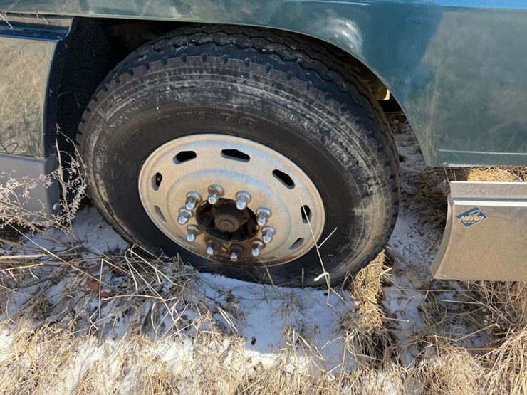 2000-freightliner-fld120-image-3