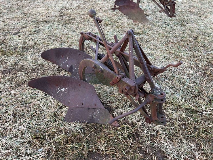 two-bottom-fordson-plow-image-1