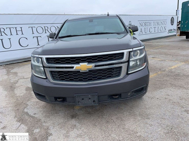 2015-chevrolet-tahoe-image-2