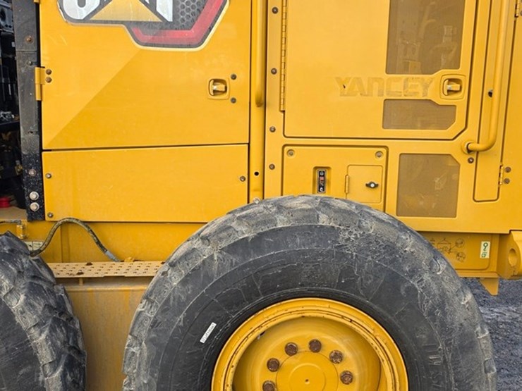 2020-caterpillar-140-image-21