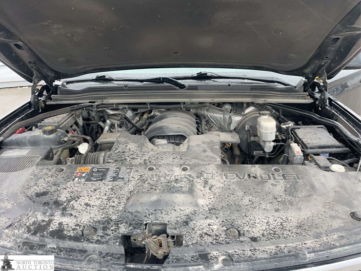 2015-chevrolet-tahoe-image-10