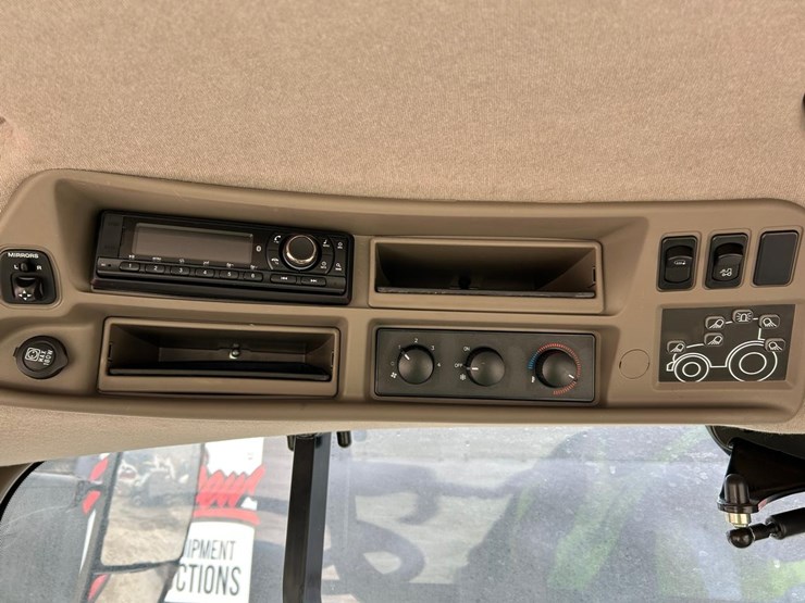 2021-case-ih-vestrum-100-image-21