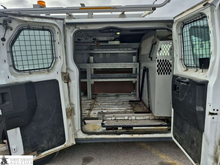 2017-ford-transit-image-15