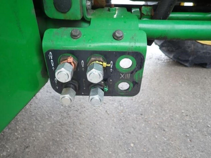2016-john-deere-5085e-image-47