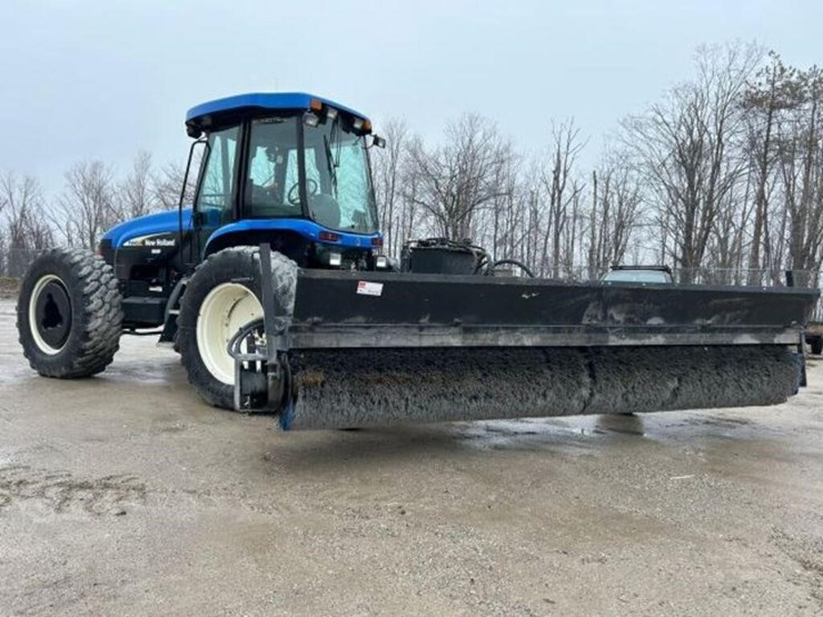 new-holland-tv6070-image-3