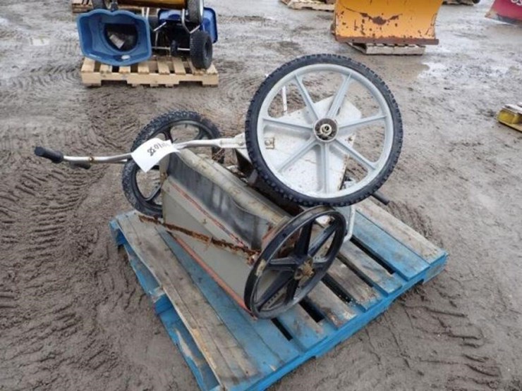 qty-of-(2)-spreaders-image-4