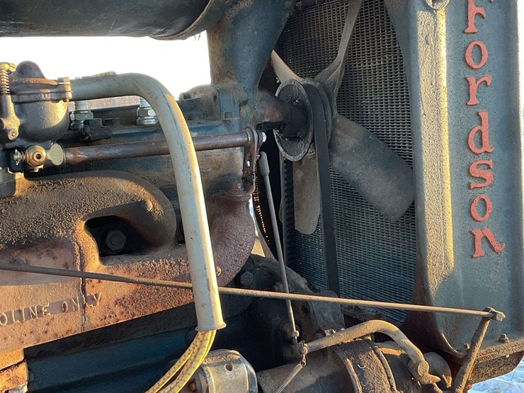 1935-fordson-image-23