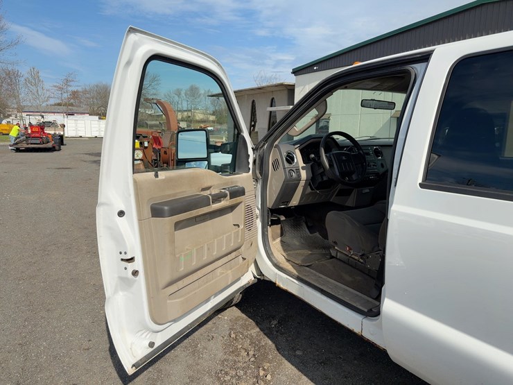 2010-ford-f350-xlt-image-22
