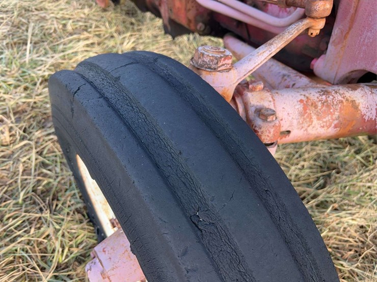 international-parts-tractor-image-15