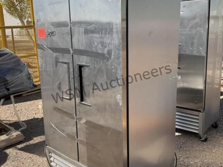 true-commercial-refrigerator-image-1