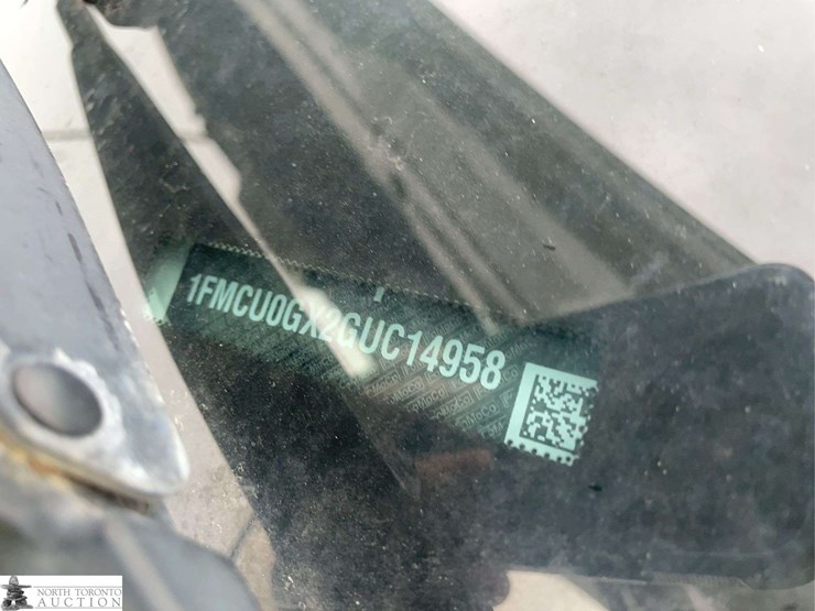 2016-ford-escape-image-16