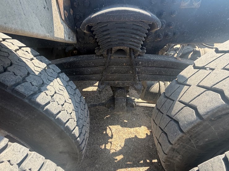 2016-western-star-4700-image-32