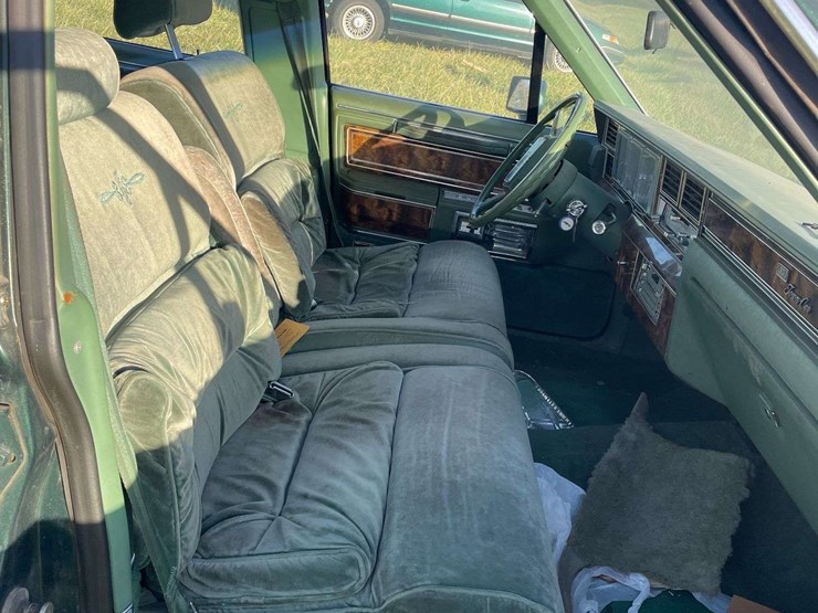 1980-lincoln-continental-town-car-image-49