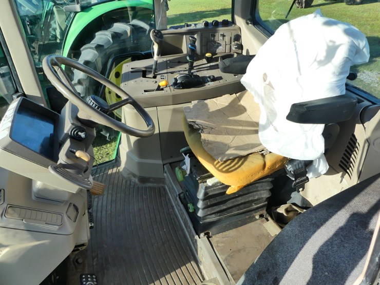 2011-john-deere-7330-image-10