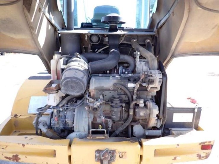 2014-deere-324j-image-50