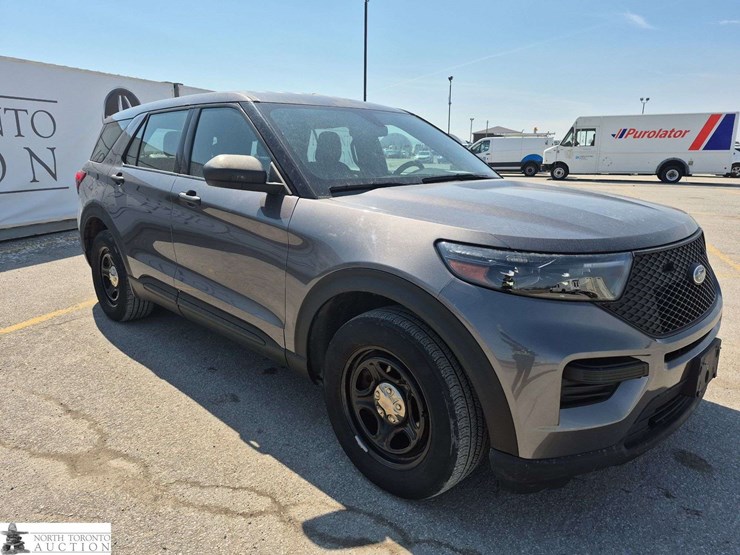 2020-ford-explorer-image-3