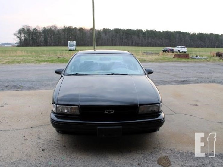 1995-chevrolet-impala-image-4