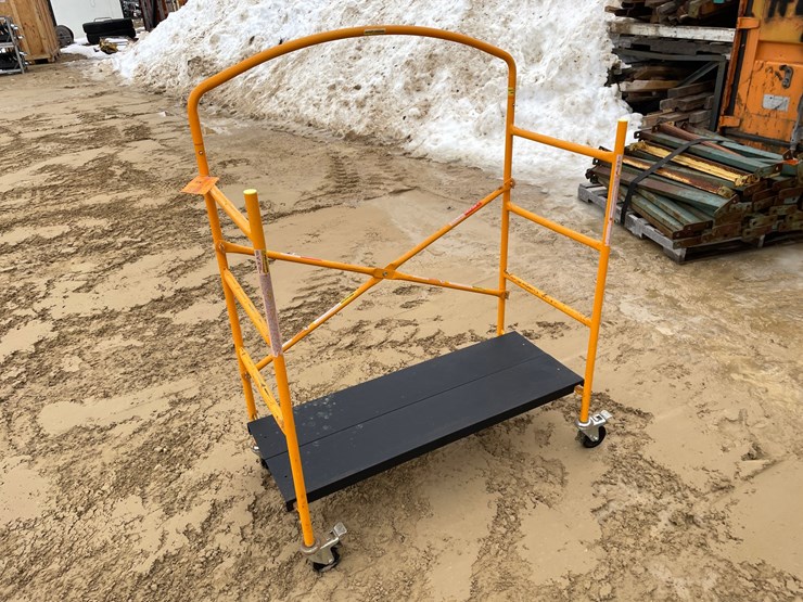 #3950-•-rolling-metal-carts-image-3