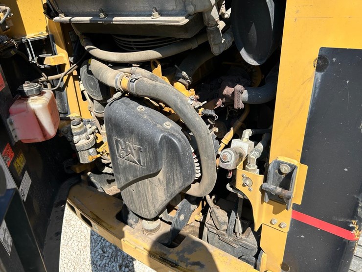 caterpillar-257b-image-16