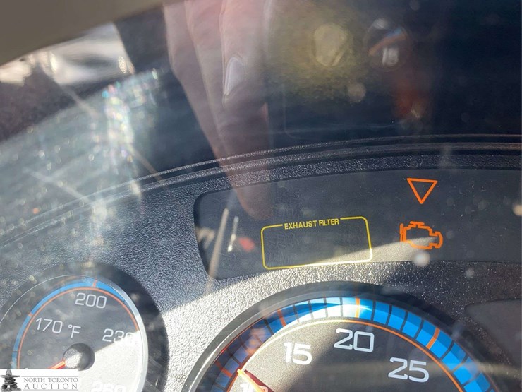 2017-international-durastar-4300-image-15