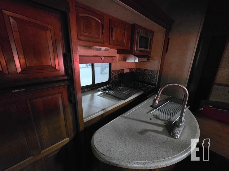 2015-forest-river-wildwood-heritage-glen-lite-366bh-image-11