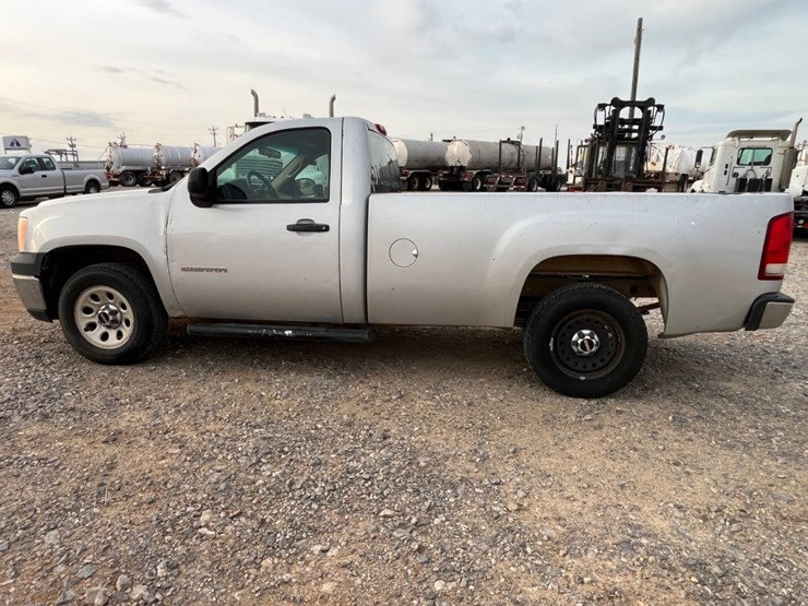 2010-gmc-sierra-1500-image-8
