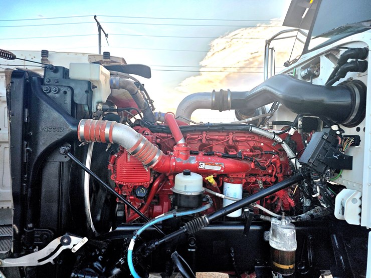 2012-peterbilt-388-image-18