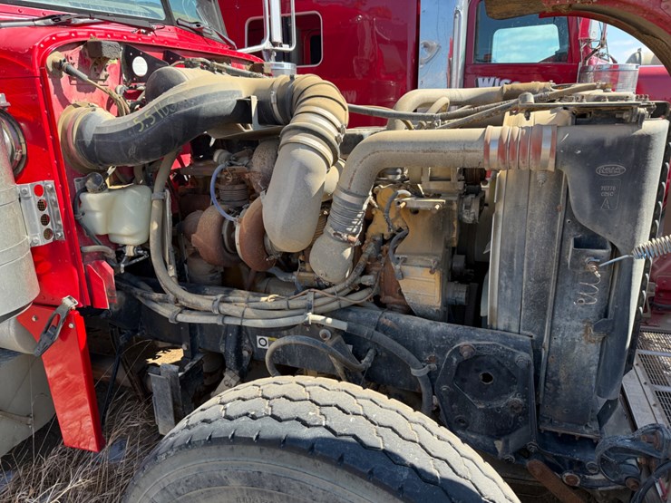 2006-peterbilt-379-image-13