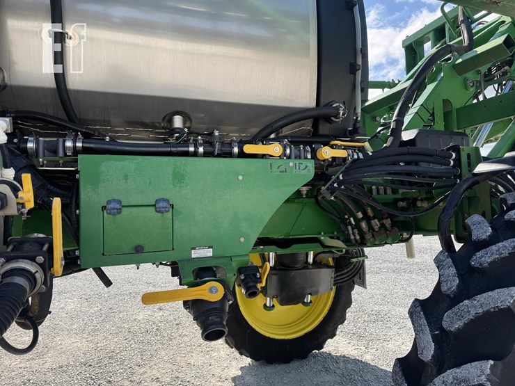 2019-john-deere-r4038-image-19