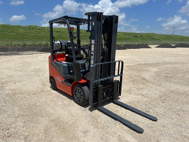 heli-5k-forklift-image-3