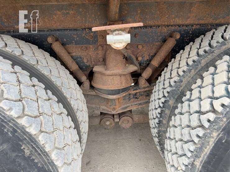 1998-kenworth-t800-image-15