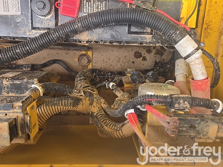 2015-komatsu-pc490-lc-11-image-73