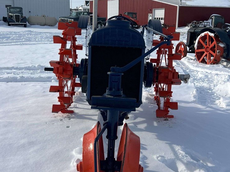 fordson-all-around-image-8