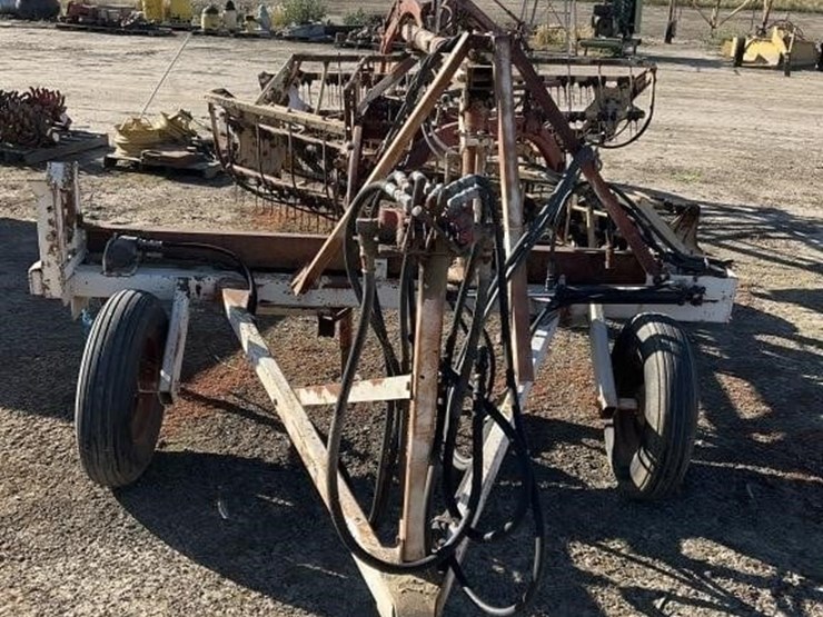 new-holland-260-image-2