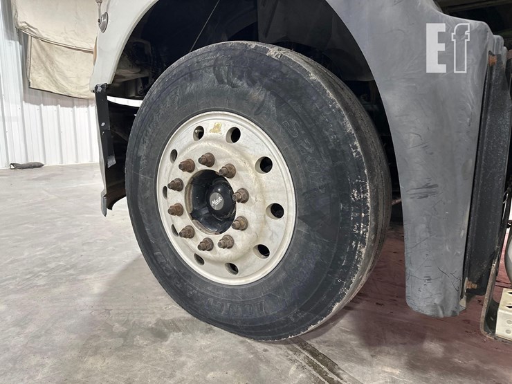 2010-mack-pinnacle-cxu613-image-31