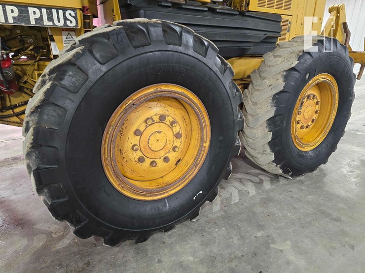 2005-caterpillar-140h-image-27