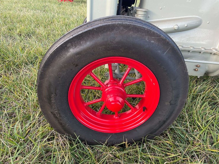 1929-fordson-tractor-image-16