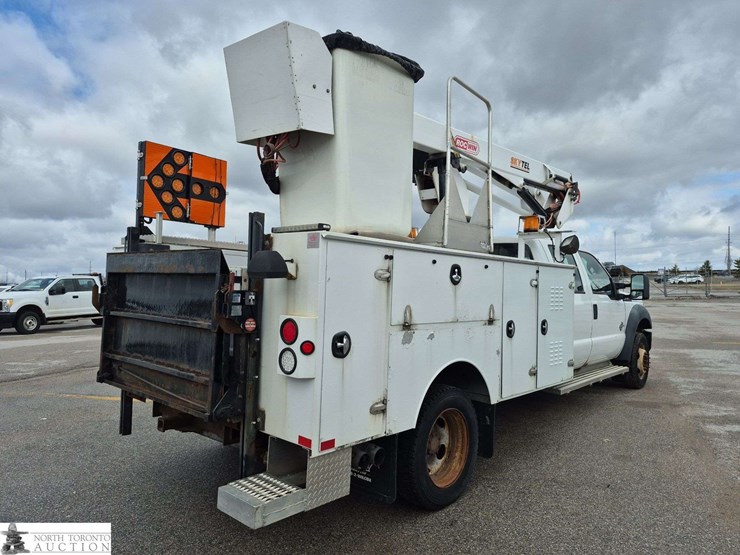 2011-ford-f550-image-5