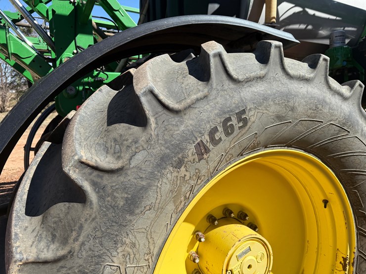 2015-john-deere-r4038-image-24
