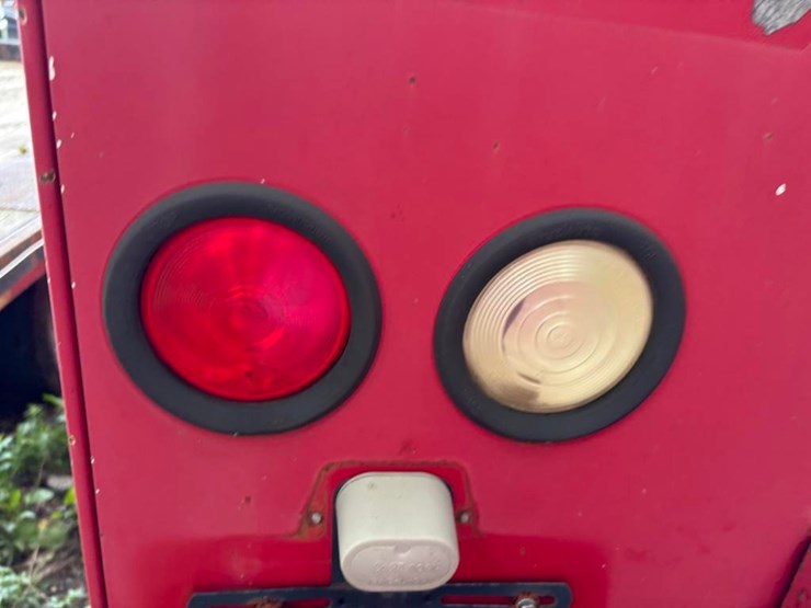 2003-ford-f550-image-15