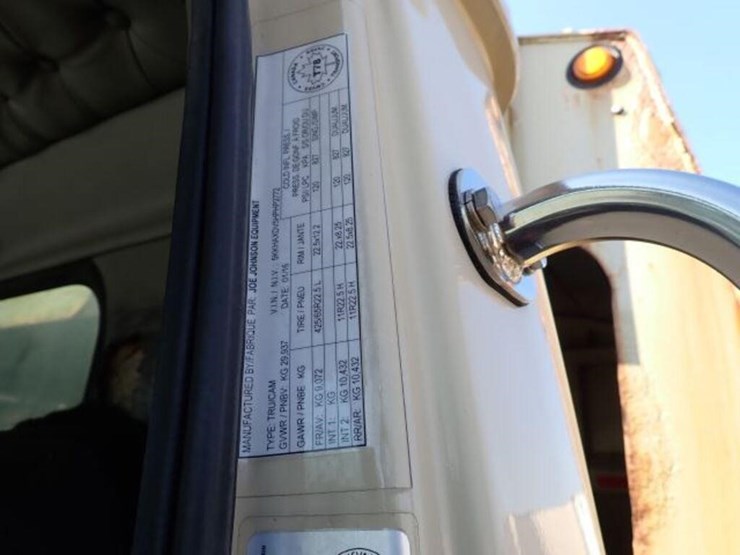 2017-western-star-4700sb-image-16