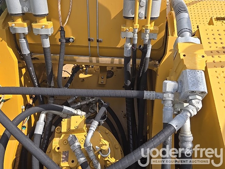 2019-caterpillar-336-image-122