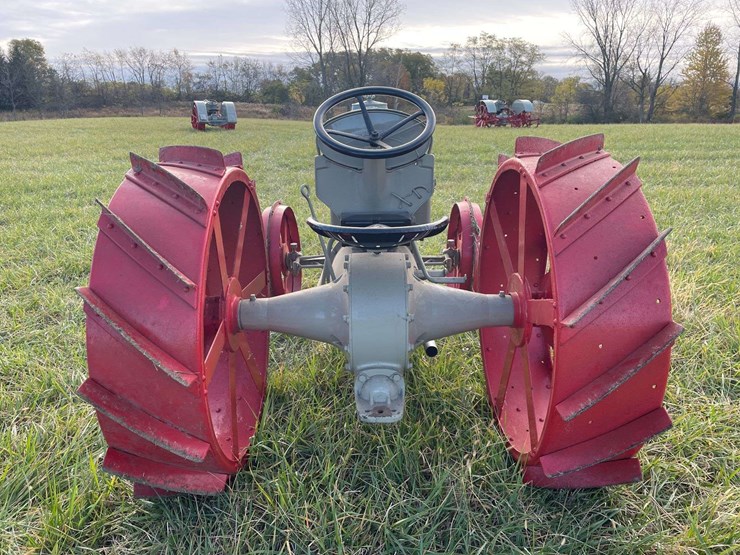 1918-fordson-tractor-image-4