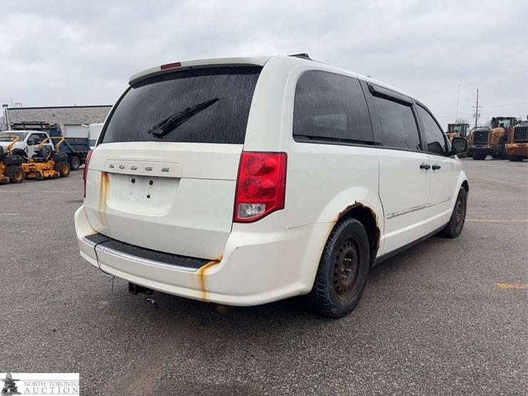 2011-dodge-grand-caravan-se-image-5