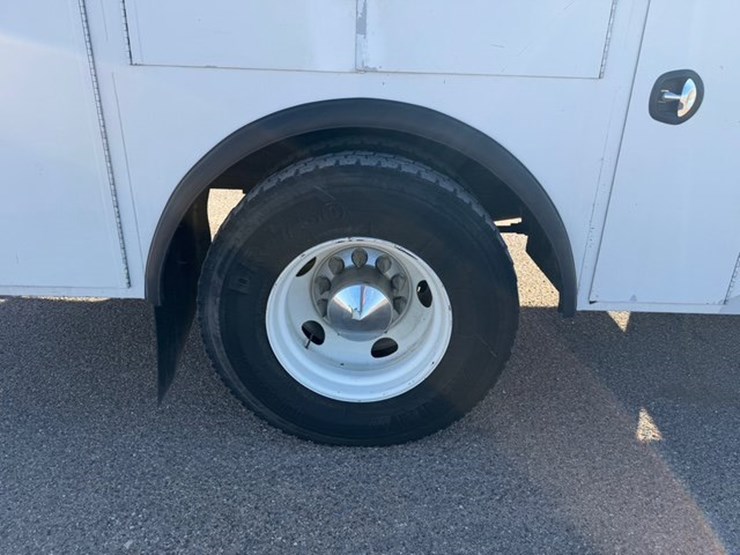 2017-ford-f750-image-4