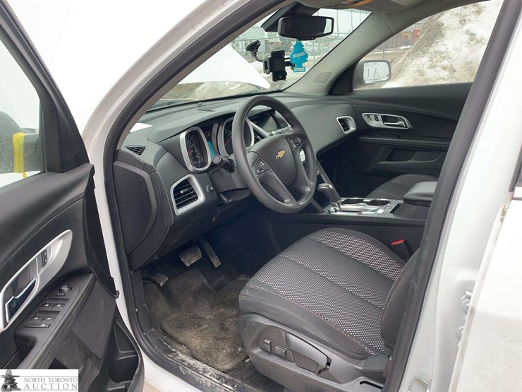 2017-chevrolet-equinox-image-11