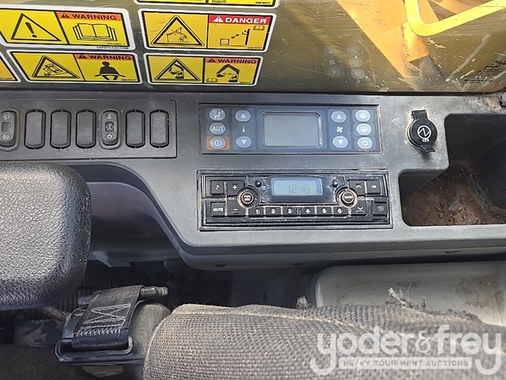 2017-caterpillar-336fl-image-65