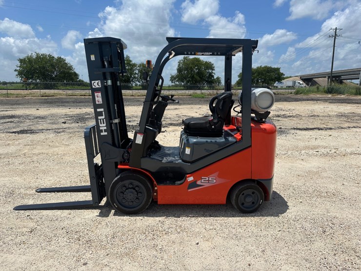 heli-5k-forklift-image-8