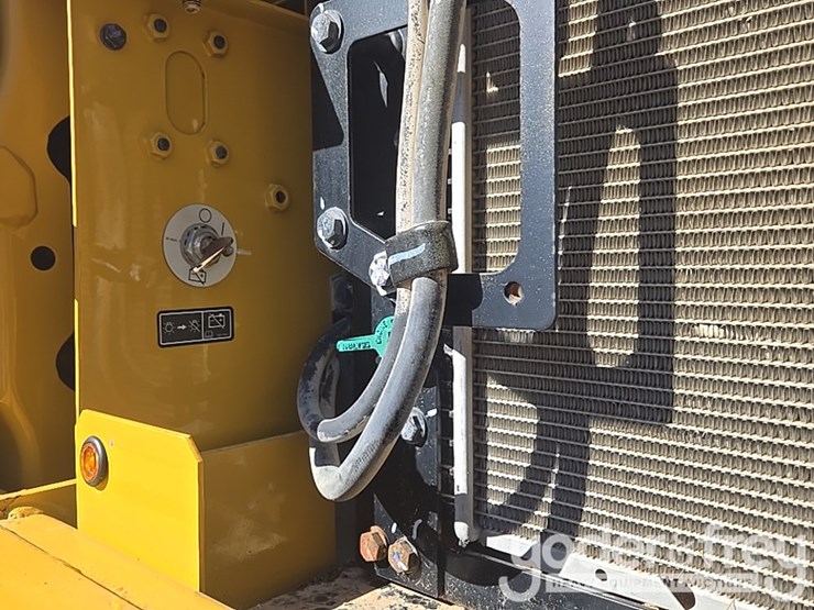 2019-caterpillar-336-image-46